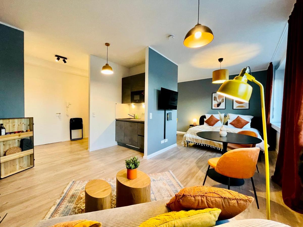 Klassen Stay - Exklusives Apartment Am Hbf - Kueche, Netflix, Kingsizebett コブレンツ エクステリア 写真