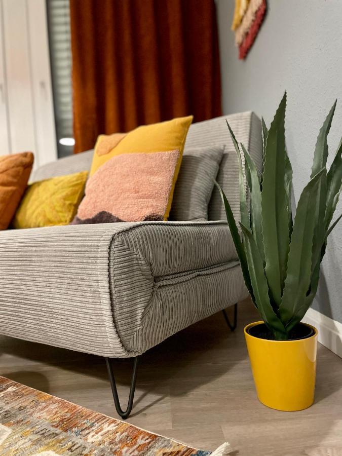 Klassen Stay - Exklusives Apartment Am Hbf - Kueche, Netflix, Kingsizebett コブレンツ エクステリア 写真