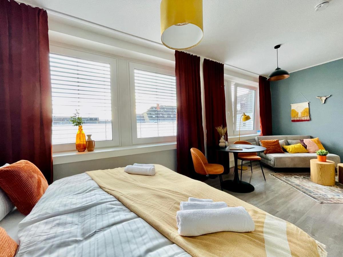 Klassen Stay - Exklusives Apartment Am Hbf - Kueche, Netflix, Kingsizebett コブレンツ エクステリア 写真